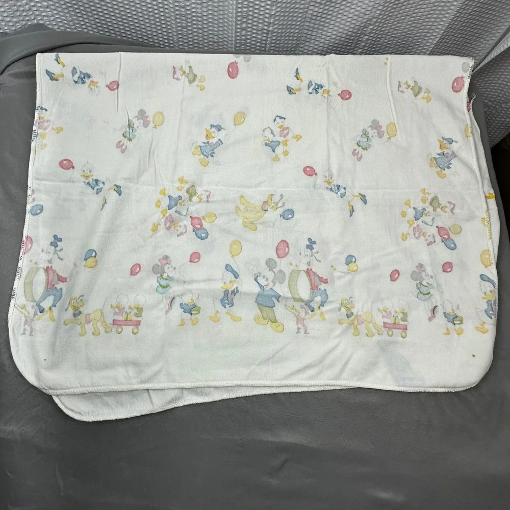 VTG 70S 80S WALT DISNEY PRODUCTIONS BABY BLANKET CRIB 40